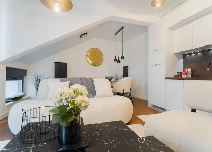 شقة Liberty توزلا