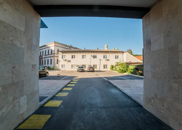 Liberty شقة توزلا