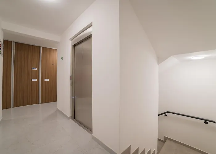 Liberty شقة توزلا